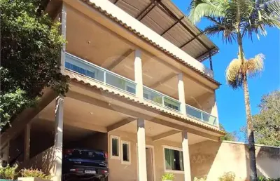 Casa com 3 quartos à venda na Quatro, Vila Rica, Volta Redonda