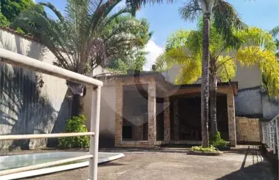 Casa com 4 quartos à venda ou para locação em centro - rj