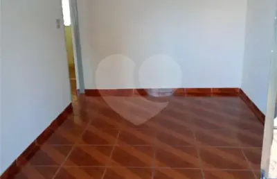 Casa com 3 quartos à venda na Setecentos E Cinqüenta E Oito, Casa de Pedra, Volta Redonda