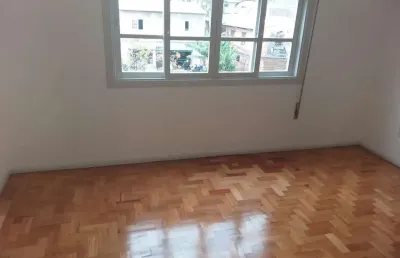 Apartamento 2 quartos de frente a venda   no bairro medianeira em porto alegre.