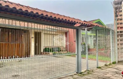 Casa 200m² totalmente térrea 3 dormitório(s)1 suite/lavabo, gabinete no bairro jardim lindóia em porto alegre.