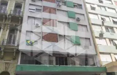 Apartamento jk desocupado à venda no centro, em andar alto e com sol da manhã, prédio com elevador