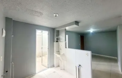 Apartamento com pátio 2 dormitórios com vaga de garagem no bairro igara canoas