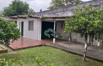 Casa de 120 m2, 3 quartos, 2 banheiros em terreno de 550m2 a 1 min da puc