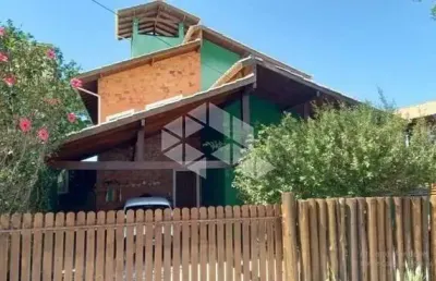 Casa à venda com 192 m2 e 4 quartos no rio tavares,  florianopolis sc