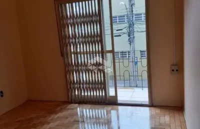 Apartamento com 03 dormitórios e sala com sacada, à venda no bairro bonfim em santa maria.