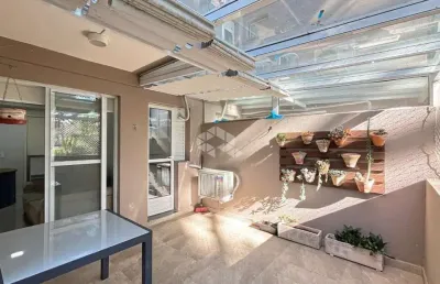 Apartamento garden à venda com 02 dormitórios / quartos sendo 01 suíte e garagem no bairro teresópolis em porto alegre / rs.