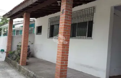 Casa á venda no bairro nova santa marta, com 03 quartos e uma suíte em santa maria, rs.