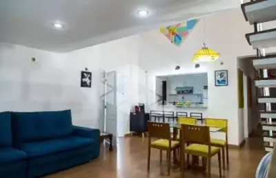 Venda casa térrea com 148m² com 3 dormitórios (1 suíte) e 2 vagas no bosque da saúde, próximo ao metrô