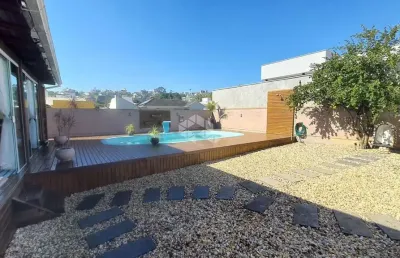 Casa semimobiliada com 4 quartos/dormitórios no bairro pedra branca, em palhoça- sc