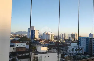 Apartamento com 2 quartos/dormitórios no bairro barreiros, em são josé- sc