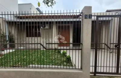 Casa com 2 quartos e piscina no bairro são jose em canoas