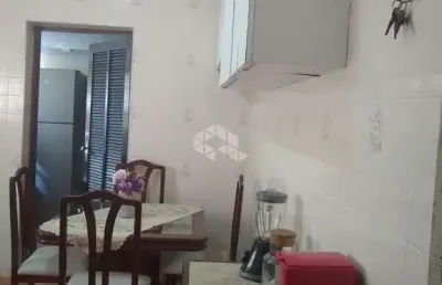 Casa (200m² - 8x25) com 2 dormitórios amplos e 3 vagas de garagem