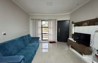 Casa 3 dormitórios, sendo 1 suite em santa cruz do sul!