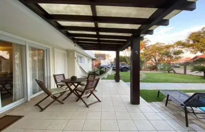 Casa com 4 quartos à venda na Rua Jandáia, 196, Atlântida, Xangri-Lá