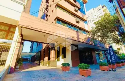 Sala com 49m² , 1 vaga coberta e escriturada , menino deus