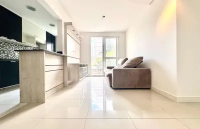 Apartamento com três quartos, sacada e churrasqueira, perto do iguatemi