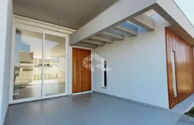 Casa de 174m2 com 4 suítes no arenas curumim, capão da canoa