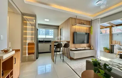 Apartamento 02 dormitórios, 01 suíte, 115 m², mobiliado e decorado, amplo terraço em u, capão da canoa