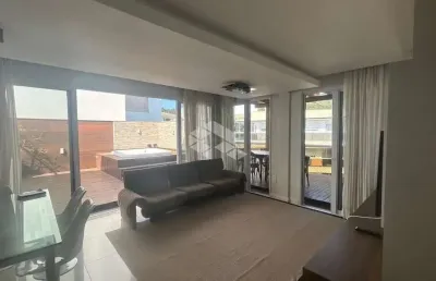 Cobertura com 3 dormitórios em jurere - florianópolis/sc