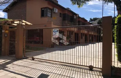 Casa em condomínio com 3 dormitórios/quartos sendo um suíte  e duas vagas/box