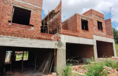 Sobrado em construção com 3 dormitórios sendo 1 suíte no bairro colina sorriso em caxias do sul