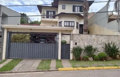Casa em condomínio, sinta-se abraçado pela natureza!