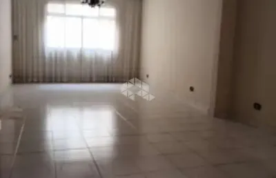 Casa 180 m² ,com 3 quartos ,sendo 1 suíte e 2 vagas de garagem, próximo ao parque da aclimação.