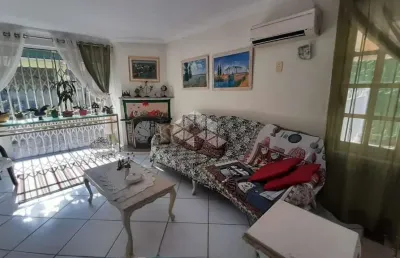 Casa 3 dormitórios no bairro ipanema  em porto alegre