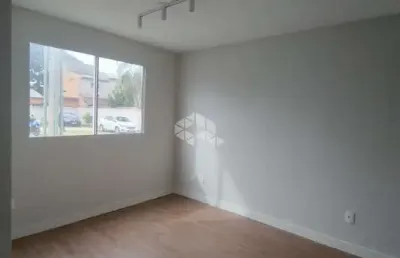 Apartamento térreo semi mobiliado de 2 quartos bem localizado na restinga