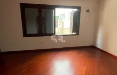 Apartamento à venda, com 2 quartos/dormitórios, 1 vaga/box, no bairro auxiliadora,  poa/rs.