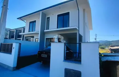 Sobrado com 3 dormitórios, sendo 1 suíte e 110 m² para vender por r$ 580.000,00.
