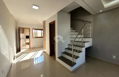 Casa sobrado 2 dormitórios 2 suítes / pátio e churrasqueira