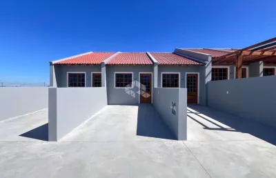 Casa geminada em construção com 1 dormitório no bairro distrito industrial!