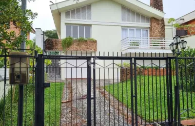 Casa com 3 quartos à venda na Rua Manauê, 76, Vila Assunção, Porto Alegre