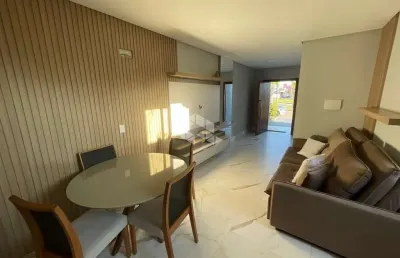 Casa bairro santorini, 02 dormitórios, suíte 02 vagas
