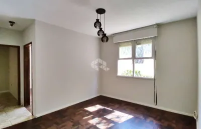Apartamento 2 dormitórios com pátio e vaga rotativa no passo d'areia