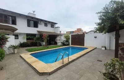 Casa 3 quartos/1 suíte, edícula completa no bairro ipanema