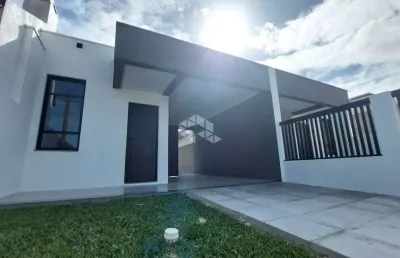 Casa geminada nova com 2 dormitórios - a poucas quadras do mar de capão novo!