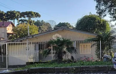 Casa com 2 pavimento em canela proximo ao  parque do lago