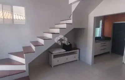 Casa sobrado 2 dormitórios nos ingleses do rio vermelho