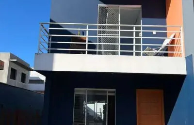 Casa sobrado com 2 suítes em são joão do rio vermelho, florianópolis-sc