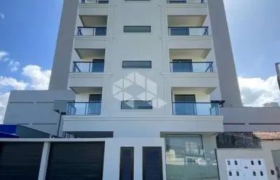 Apartamento com 2 suítes, 1 vaga no perequê, 550m do mar