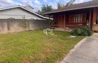 Casa com 2 quartos quintal e 2 vagas na vargem pequena florianópolis pronta para morar