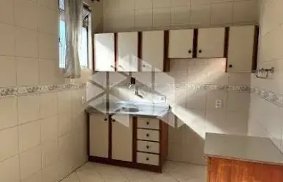 Apartamento de 2 dorm., 1 garagem fechada, bairro passo da areia.