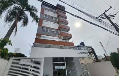 Apartamento à venda no centro com 2 quartos (1 suíte)!