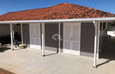 Casa à venda  com 3 dormitórios e piscina na praia do sonho - palhoça / sc.