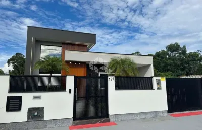 Casa em condomínio 03 dormitórios sendo 1 suíte à venda em potecas,