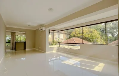 Seu novo lar em petrópolis - amplo, iluminado e na melhor localização!