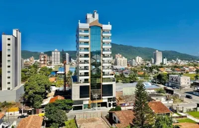 Apartamento com 4 quartos à venda na Rua 319, 345, Meia Praia, Itapema